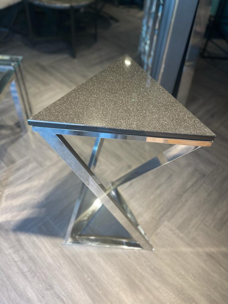 Console table Triangle